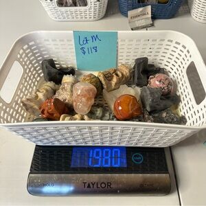 💀 LOT M – Skull & Halloween Carving Assortment